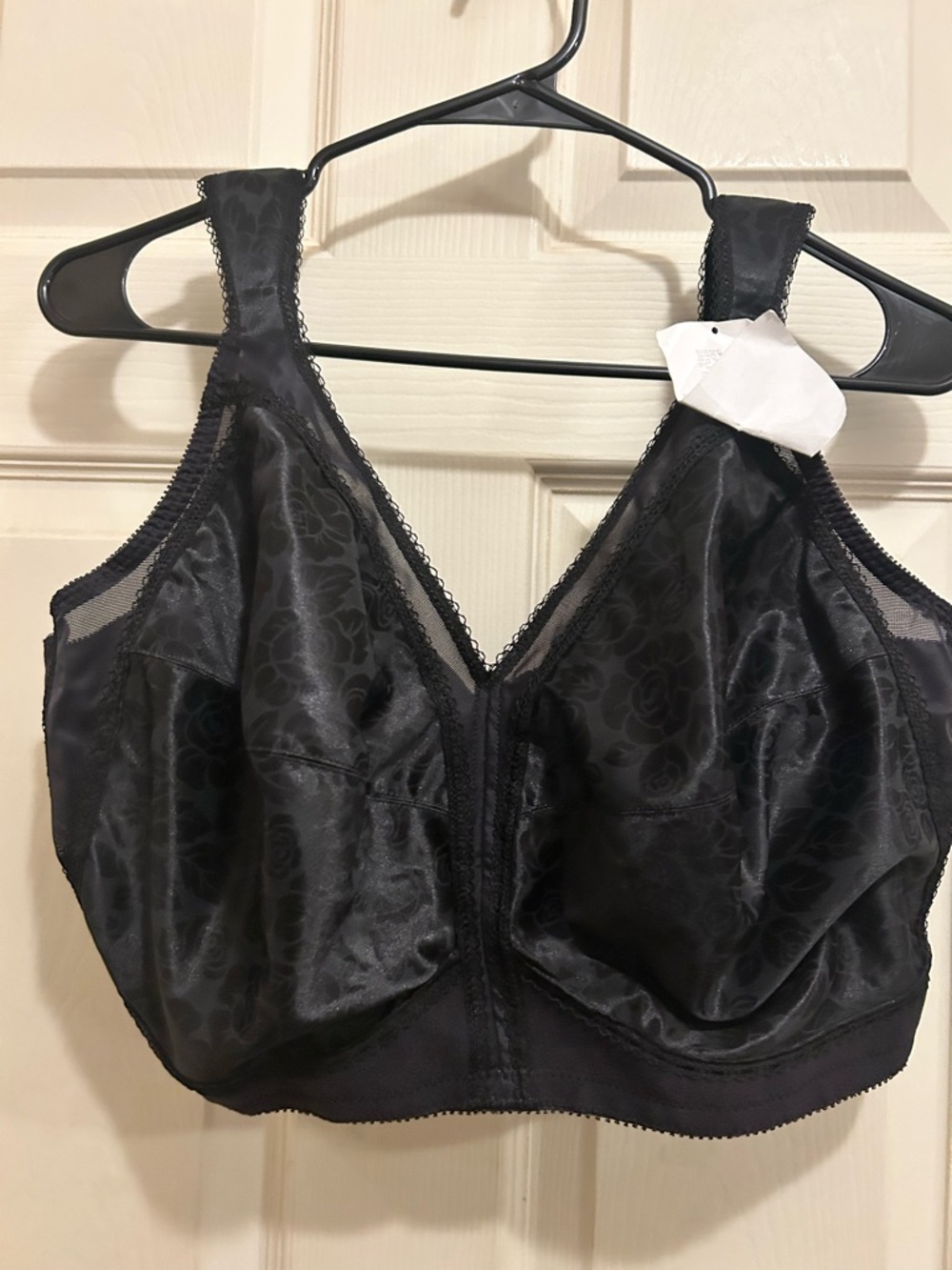 Playtex 18 Hour Ultimate Shoulder Comfort Wireless Bra rose print - size 46 DDD